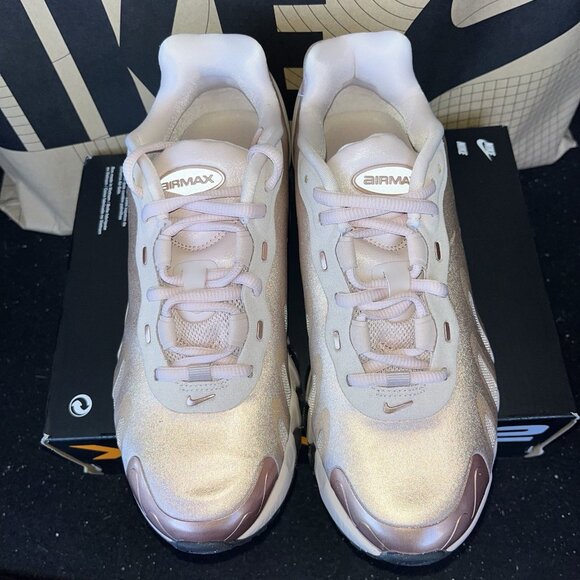 NEW Nike Air Max DN8 Rose Gold Metallic Red Bronze HF5509-900 Women Size 7 - Picture 3 of 6